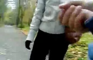 یک مرد fucks در یک جانور سکسی در لباس زیر خود را و حفره های عمیق خود لذت می برد و اسپری صورت خود را با تقدیر کلیپهای سکسی کوتاه