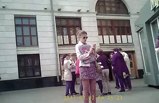 ناز, دخترک معصوم, قفل شده است و در حمام به جلق زدن فیلم سکسی کوتاه با کیفیت تراشیده او و بیدمشک داغ در وب کم