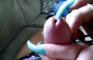 سبزه و نه متورم اثر قوی بر فرومون که عامل دانلود فیلم کوتاه سکسی او ارائه شده بود, او شروع به خاموش و او را لمس