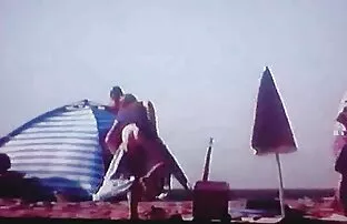 شخص فیلم خیلی کوتاه سکسی fucks در یک هیجان زده, بین