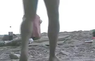 یک مرد نشسته روی یک صندلی و به نظر می رسد در پلاسما و بعد به او-آبدار, سگ ماده, کون, که او به آرامی نوازش است پخش راحت فیلم سکسی کوتاه هیجان زده شده توسط این نوازش او می پرسد او را به قرار دادن ضخامت دیک خود را در دهان او پس از آن مرد fucks در مقعد