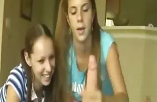 سکسی هالی آن را دوست دارد زمانی کلیپ های سکسی کوتاه که تقدیر گسترش می یابد در سراسر چهره او